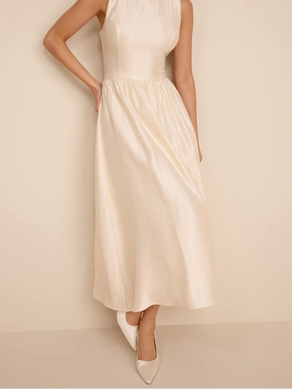 Lulus Rivia Ivory Mock Neck Cutout Midi Dress Size M NWT - Picture 3 of 13